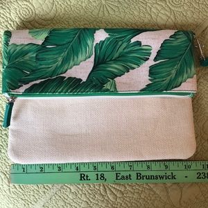 Palm Banana leaf wristlet NWOT